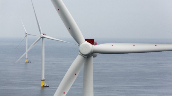 Offshore-Turbine mit Direktantrieb (154 m Rotor-durchmesser mit 6 MW Leistung) 
